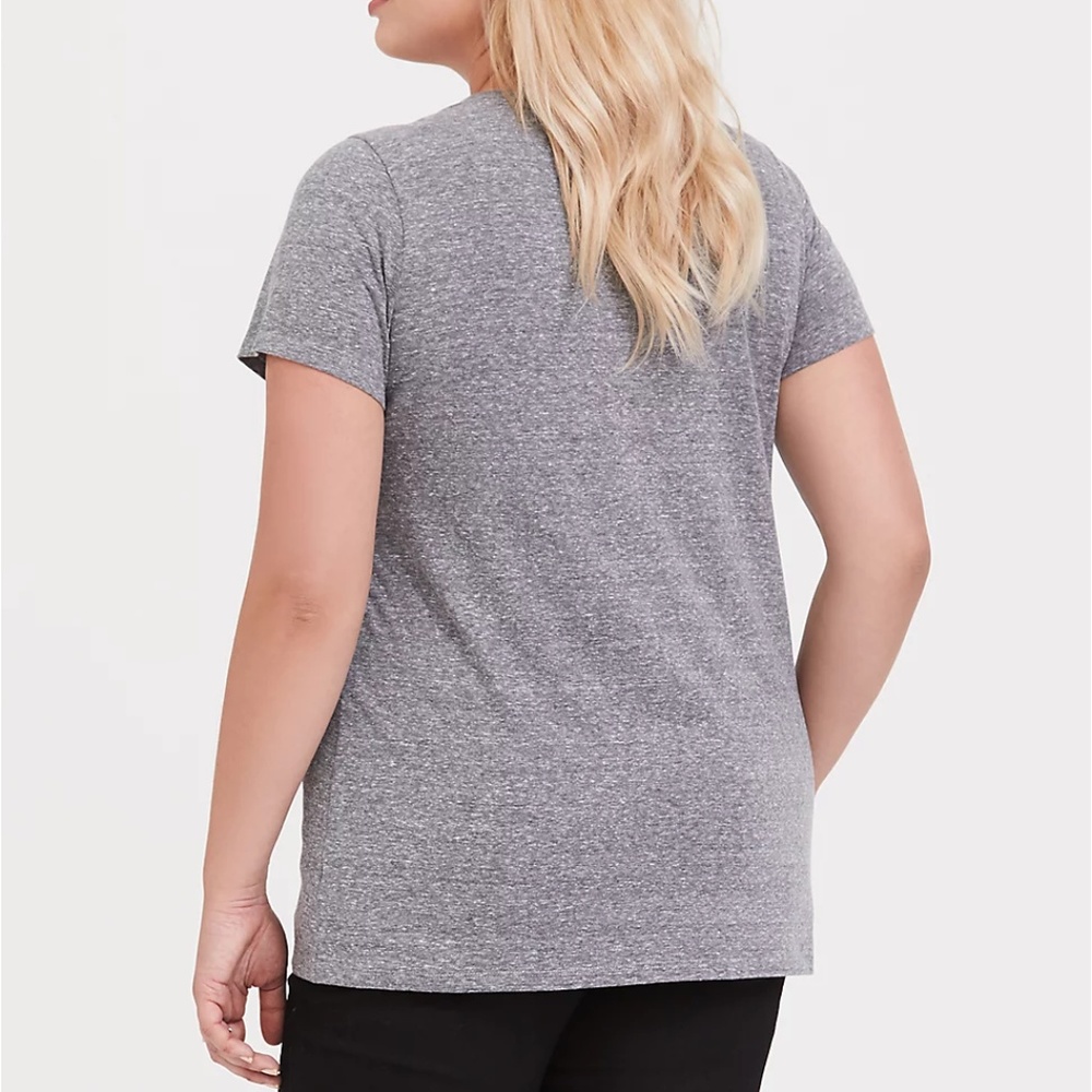 Torrid 2/2X Tee "Real Queens" Grey T-Shirt Top_3